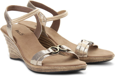 

Inc.5 Women Gold Wedges