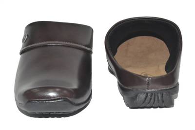 Strive Men Black Sandals