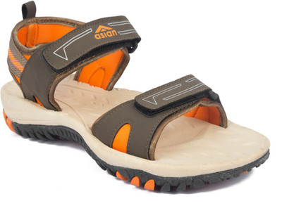 

Asian Men BROWN Sandals