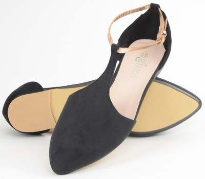

Estatos Women Black Flats