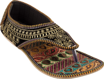 

Royal Collection Women Multicolor Flats