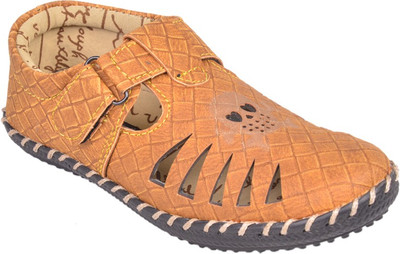 

Trilokani Boys Sports Sandals(Beige