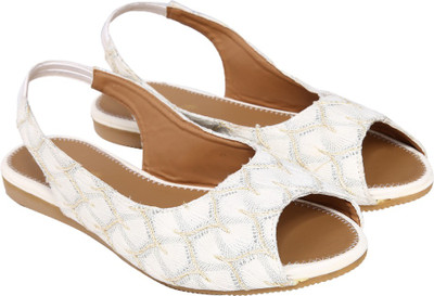 

Jade Women White Flats