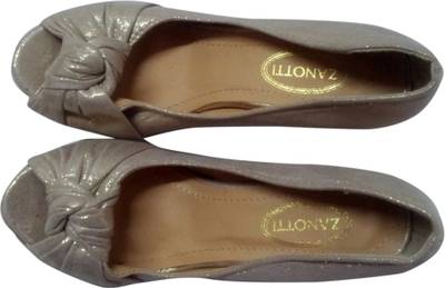 Triveni Women Golden Heels