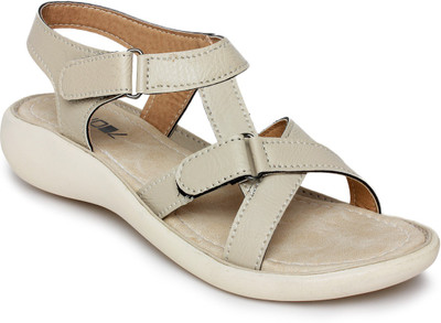 

Vendoz Women Cream Flats