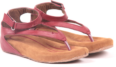 

Adorn Women Maroon Flats