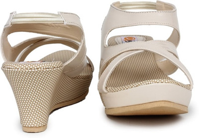 

Digni Women Cream Wedges