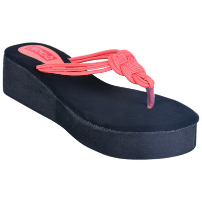 

Footrendz Women Peach Wedges
