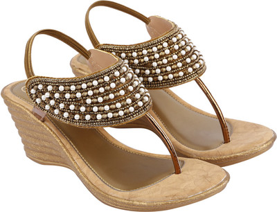 

Jade Women Brown Wedges