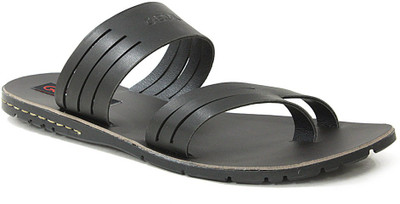 

Get Glamr Men Black Casual
