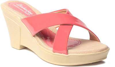 

MSC Women Pink Wedges