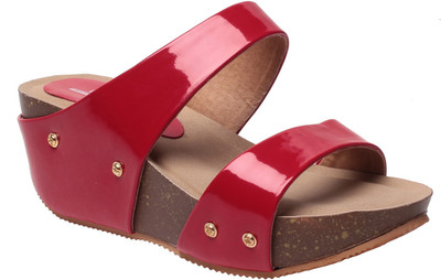 

MSC Women Red Wedges
