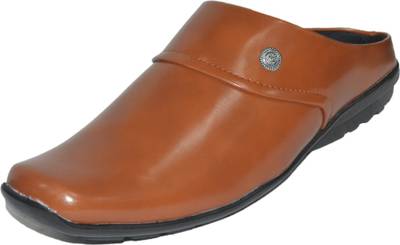 Strive Men Black Sandals