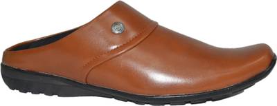 Strive Men Black Sandals