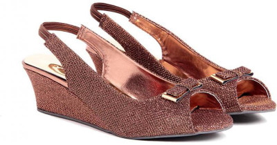 

TEN Women Brown Wedges