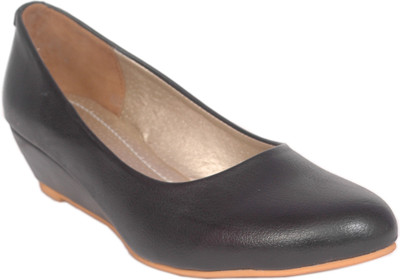 

Studio 9 Women Black Wedges