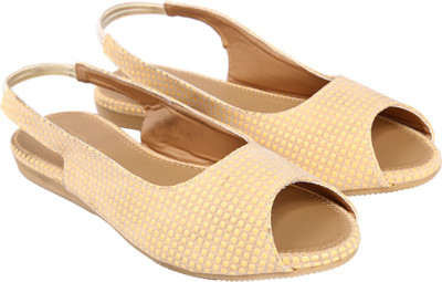

Jade Women Beige Flats