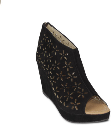 

TEN Women Black Wedges