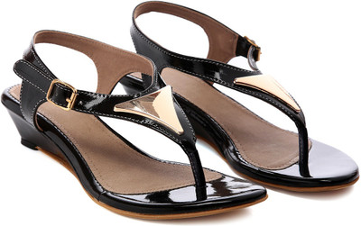 

Nell Women Black Wedges