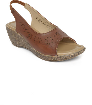 

Repose Women Brown Wedges