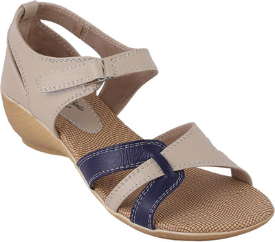 

Style Buy Style Women Cream Sports Sandals