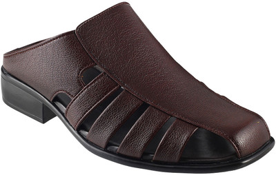 

Metro Men 44, Maroon Clogs