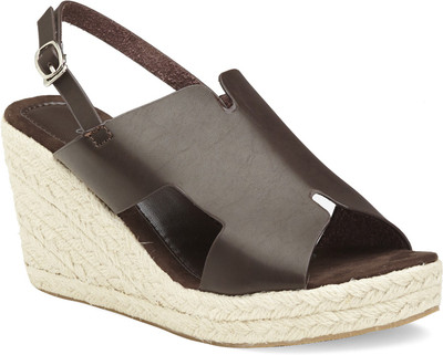 

Vero Couture Women Brown Wedges