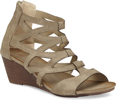 

Vero Couture Women Brown Wedges