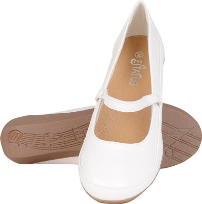 Estatos Women White Wedges