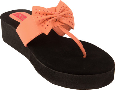 

Footrendz Women Peach Wedges
