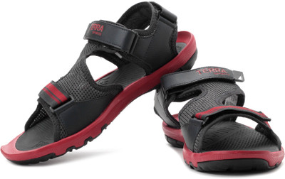 

ADIDAS Men Dshale, Unired, Black Sports Sandals