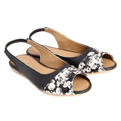 

Jade Women Black Flats