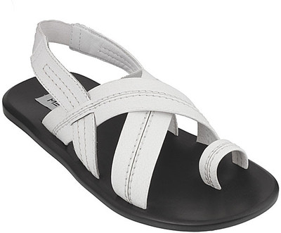 

Metro Men 16,White. Casual