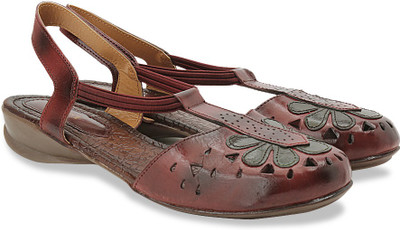 

Catwalk Women MAROON Flats