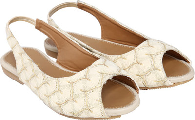 

Jade Women Beige Flats