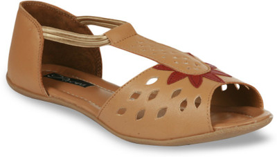 

Bora Bora Women Beige Flats