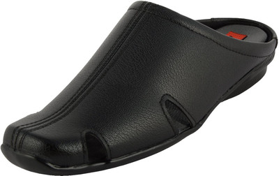 

Lavista Men Black Clogs