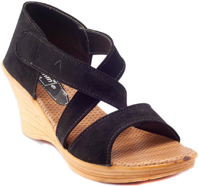 

Dolphin Miles Women Black Wedges