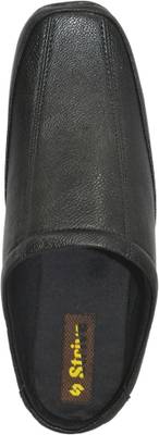 Strive Men Black Sandals