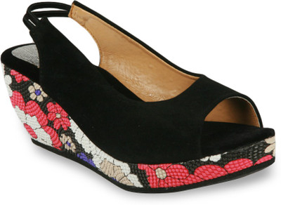 

Bora Bora Women Black Wedges
