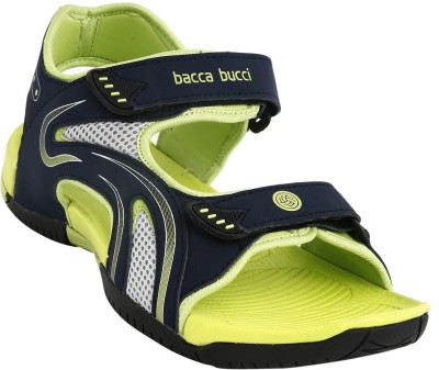 

Bacca Bucci Men Green Casual