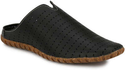 

Mactree Men Black Sandals