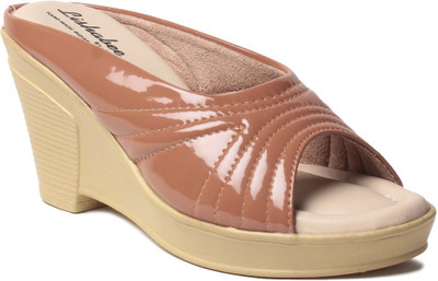

MSC Women Beige Wedges