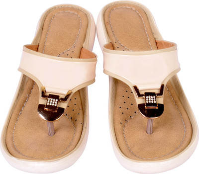 

Sam Stefy Women White Wedges