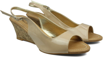 

Inc.5 Women BEIGE Wedges