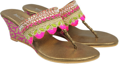 

Inc.5 Women ANT GOLD Heels