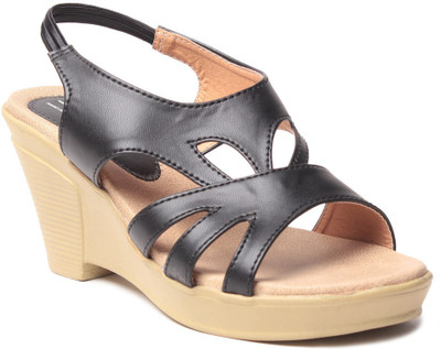 

MSC Women Black Wedges