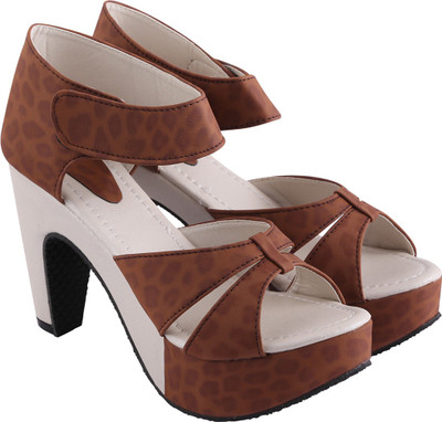 

Go India Store Women BROWN Heels