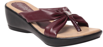 

MSC Women Camel Wedges