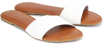 

Chemistry Women White Flats